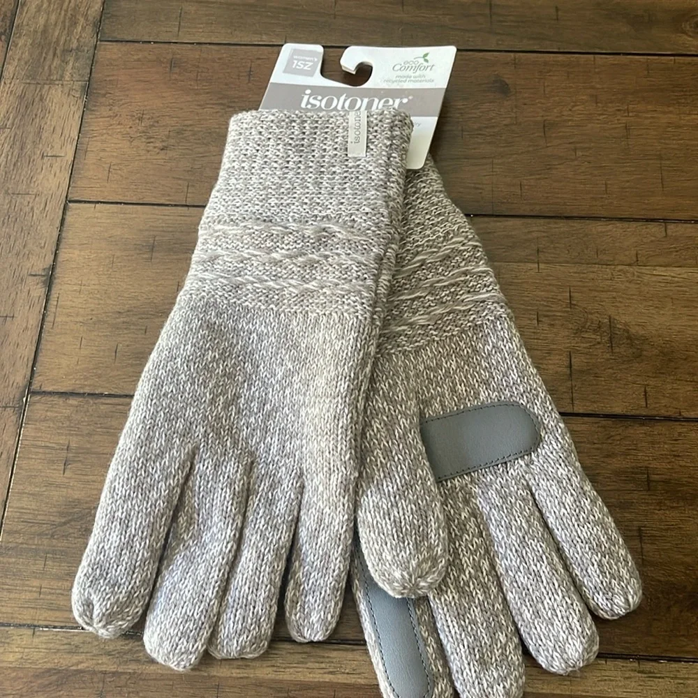 Isotoner women’s 1 size waterproof gloves new